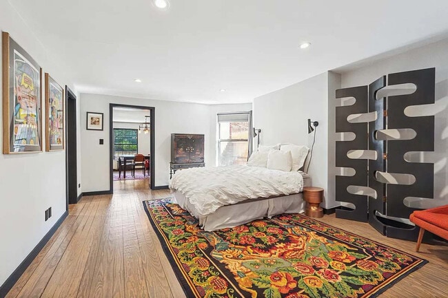 Building Photo - 7 E 129th St