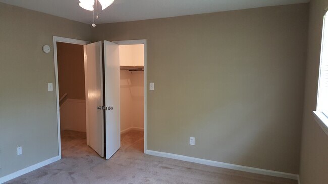 Building Photo - Chapel Hill Apartments- Hoover, AL