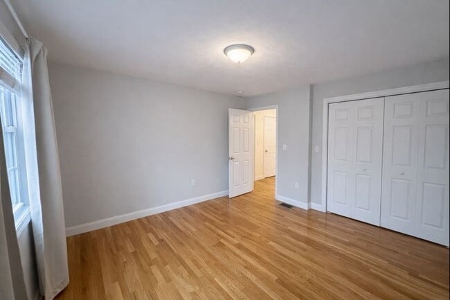 Building Photo - 22 Johns Ave