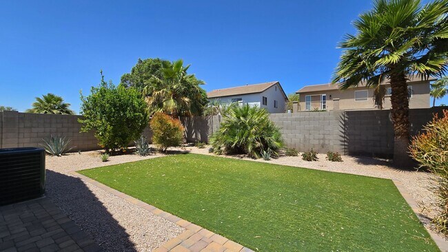 Building Photo - Clean and Cozy home in desirable Palm Valley!