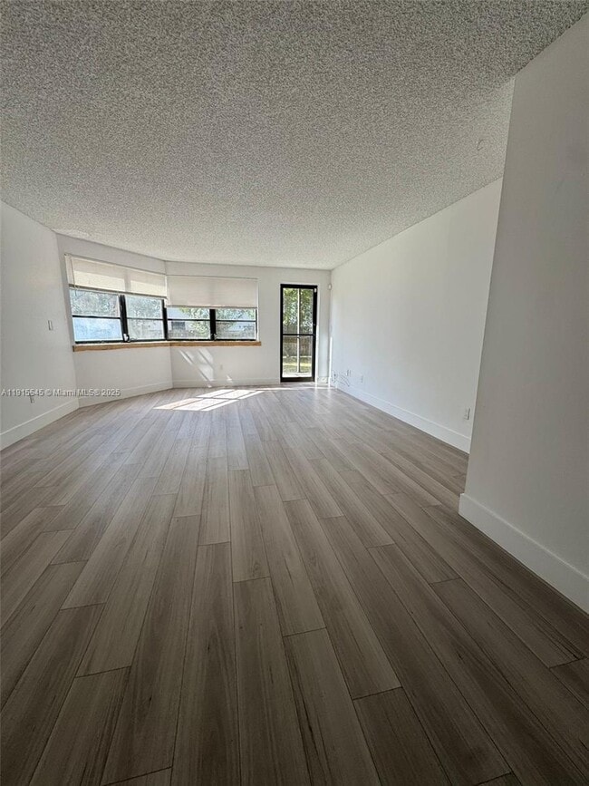 Building Photo - 20860 San Simeon Way