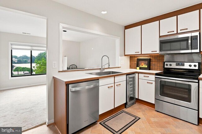 Building Photo - 6 Spa Creek Landing