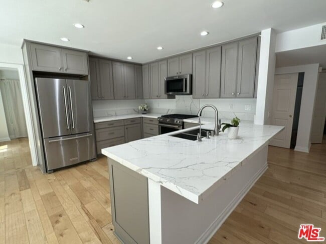 Building Photo - 23444 Park Hermosa