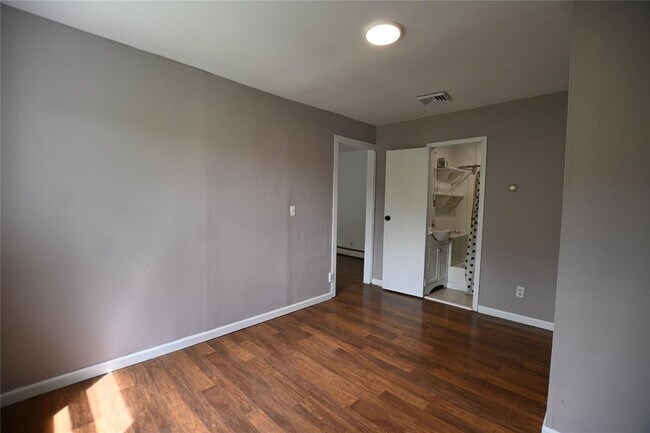 Building Photo - 3 Polizzi Dr