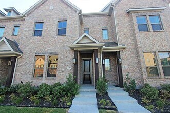 Building Photo - 4255 Shavano Dr