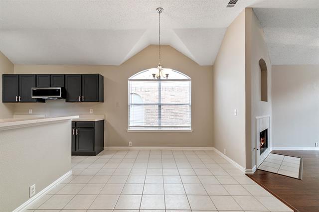Building Photo - 615 Lake Bridge Dr