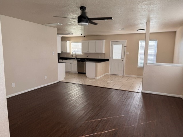 Building Photo - 2602 Shark Cir