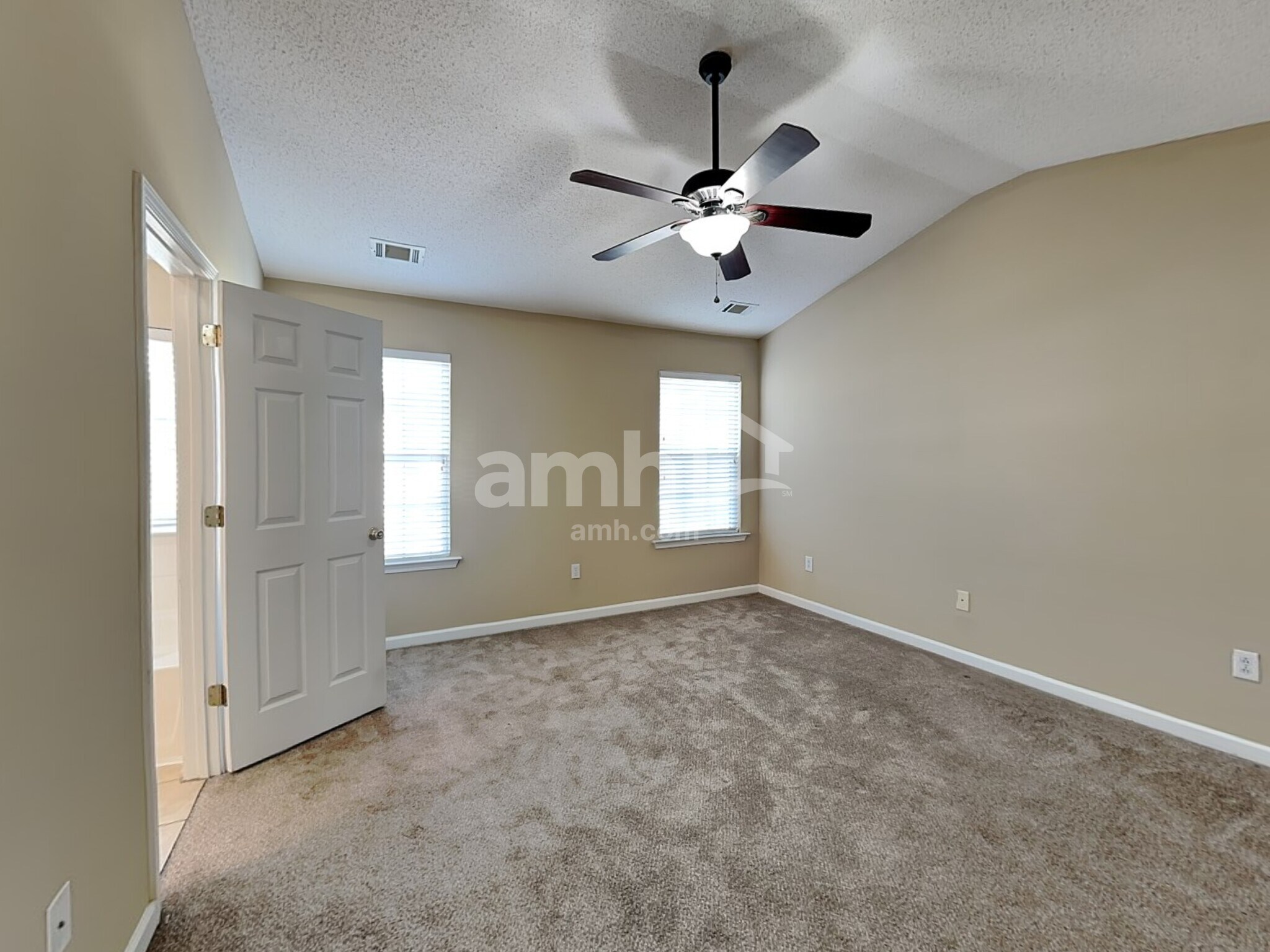 Building Photo - 108 Ashby Cross Ct