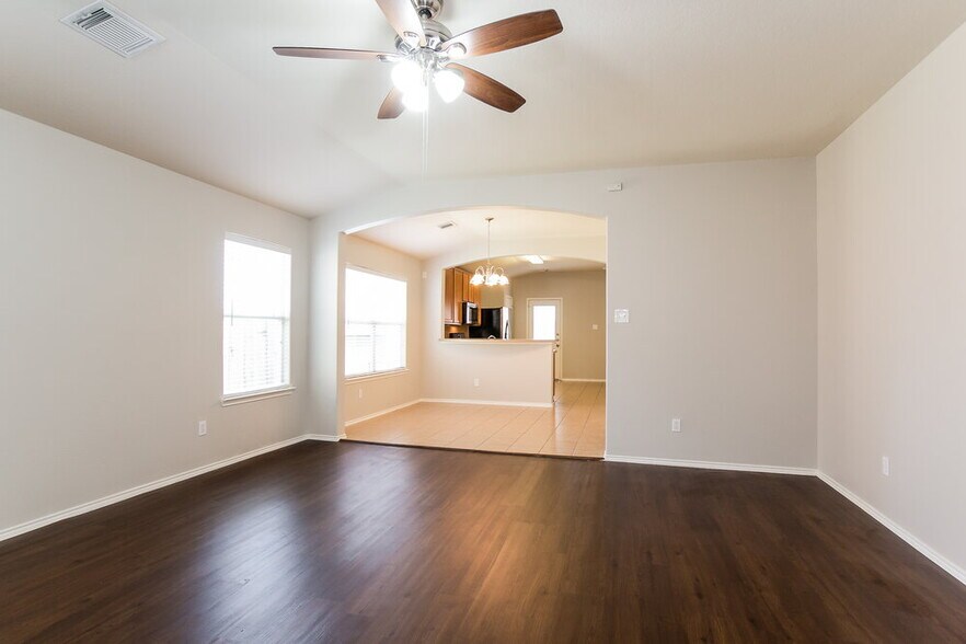 Building Photo - 20110 Pinto Ridge Dr