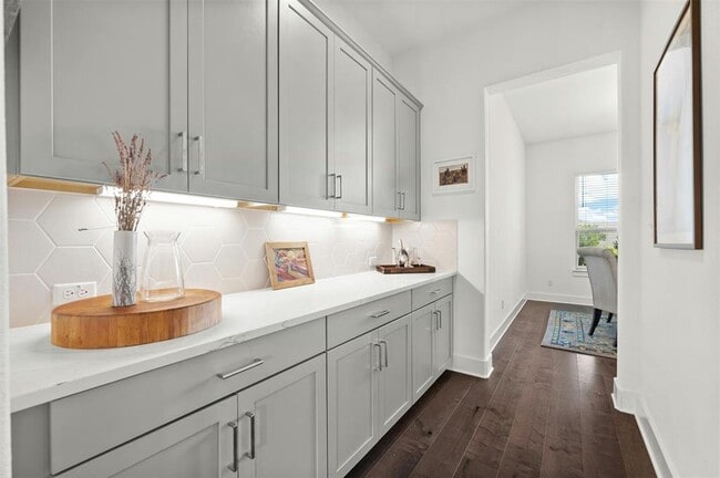 Building Photo - 208 Slate Rock Ter