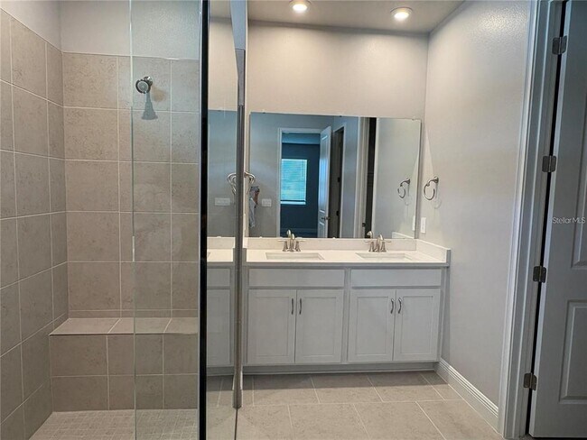 Building Photo - 5217 124th Ave E