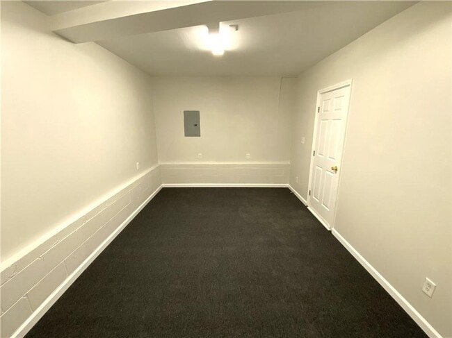 Building Photo - 109 Indian Trail Dr