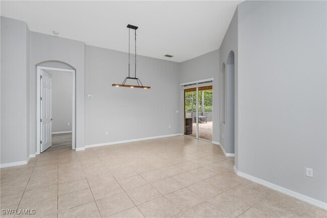 Building Photo - 2066 Mandarin Ln