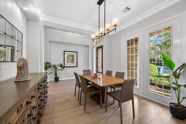 Building Photo - 27 Fury Ranch Pl