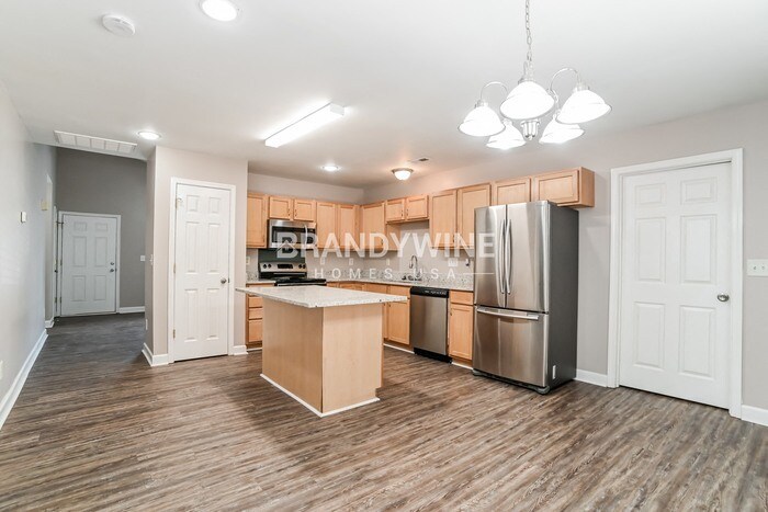 Building Photo - 7917 Shiny Meadow Ln