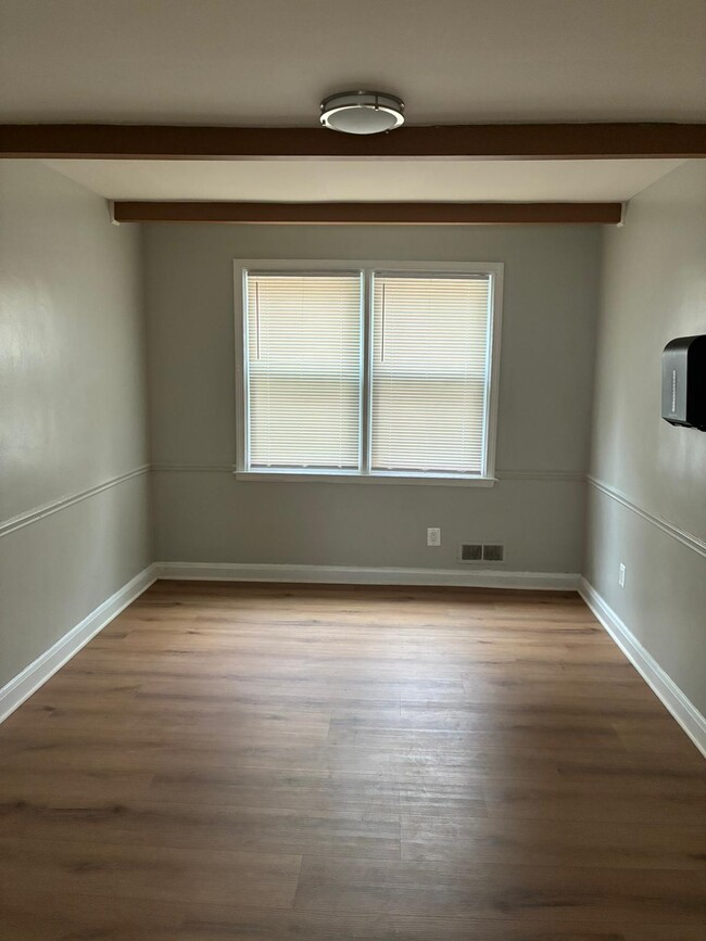 Building Photo - Cherrydell