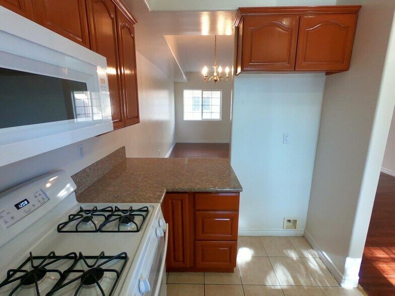 Building Photo - 8735 Cedros Ave