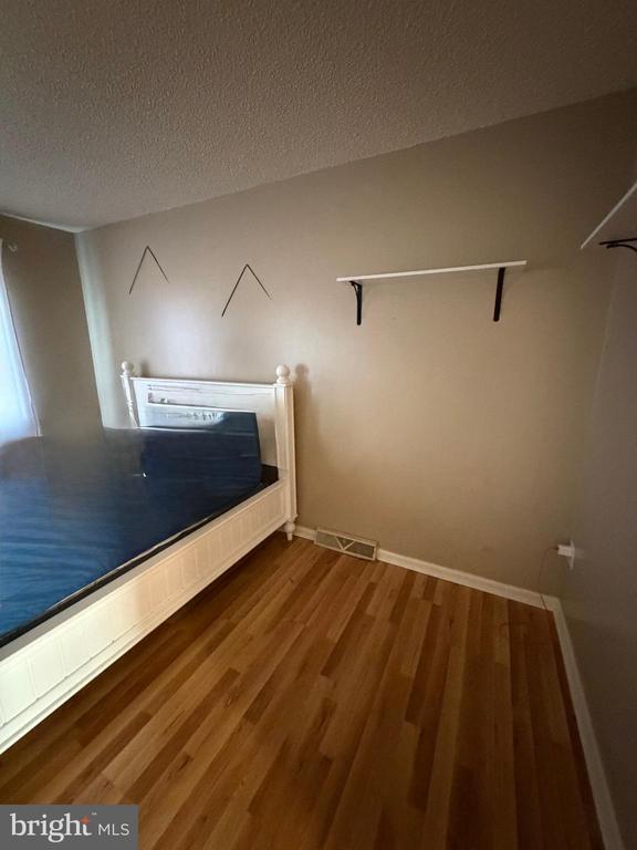 Building Photo - 218 Moore Dr