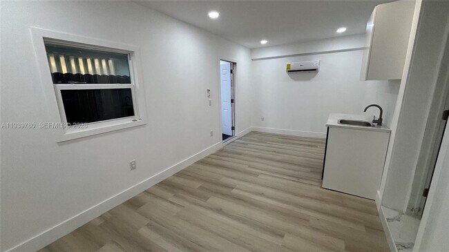 Building Photo - 1201 NW 79th Way