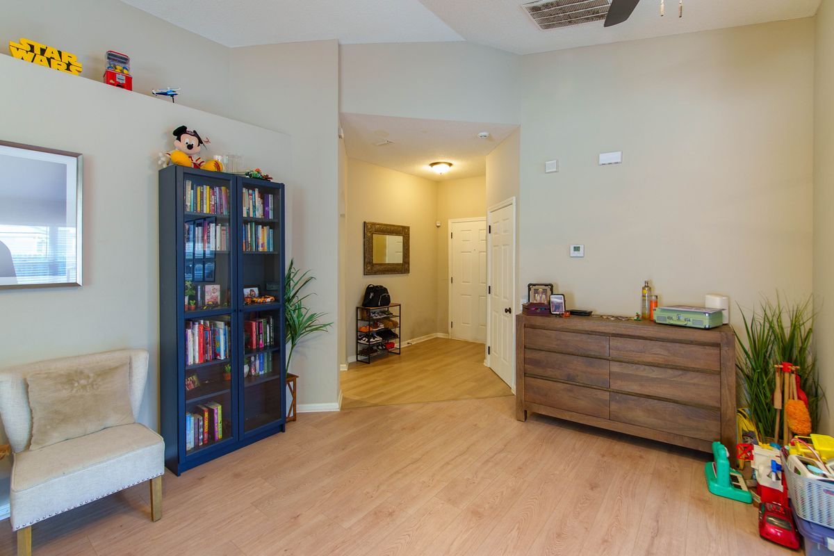 Building Photo - 11865 Noble Fir Ct