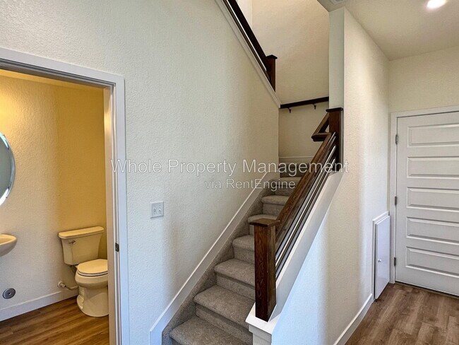 Building Photo - 2049 W 67th Pl
