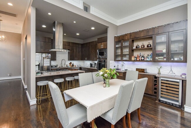 Building Photo - 1211 Rosine St