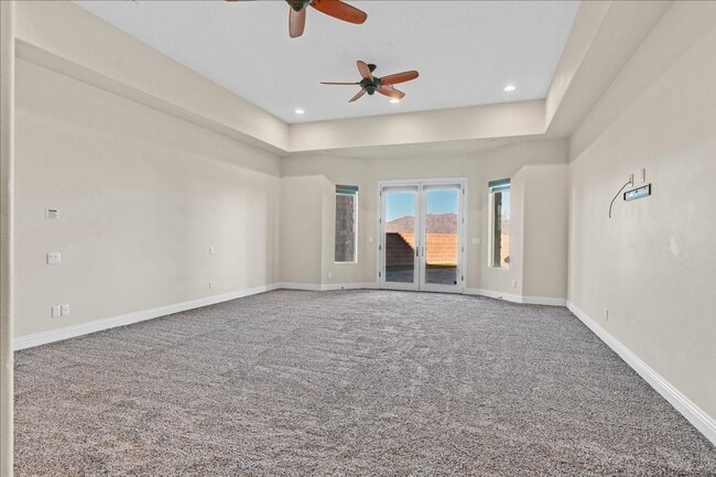 Building Photo - Custom Luxury Home with Strip and Mountain Views!