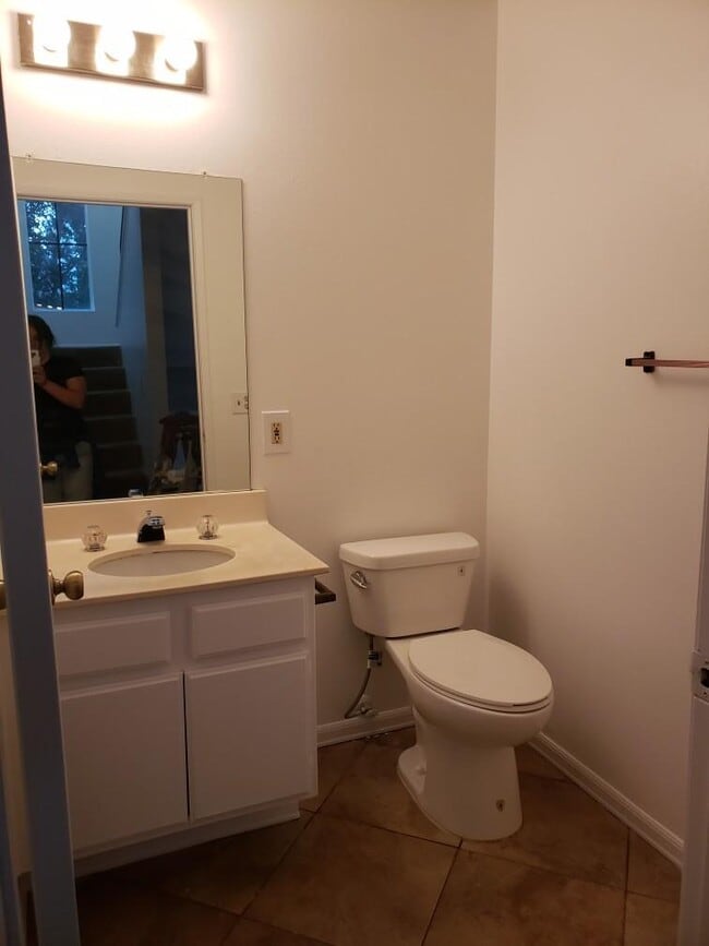 Building Photo - 8338 Woodley Pl