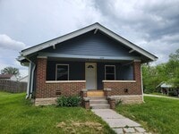 Building Photo - 3 Bedroom, 1 Bath, Available July 2026
