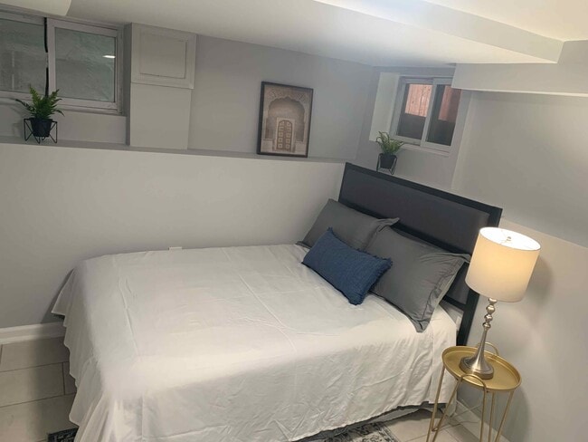 Building Photo - 613 P St NW