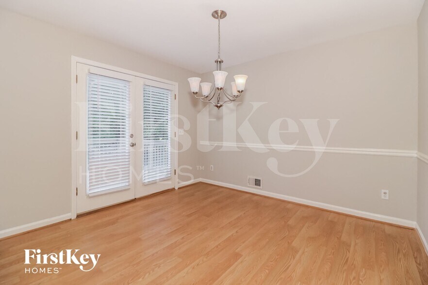 Building Photo - 4480 Meadow Trail