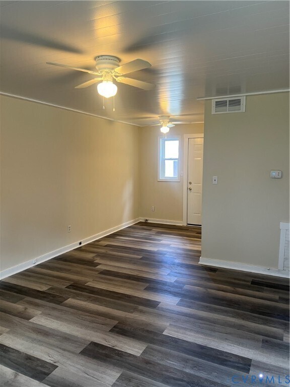 Building Photo - 302 Monticello Dr