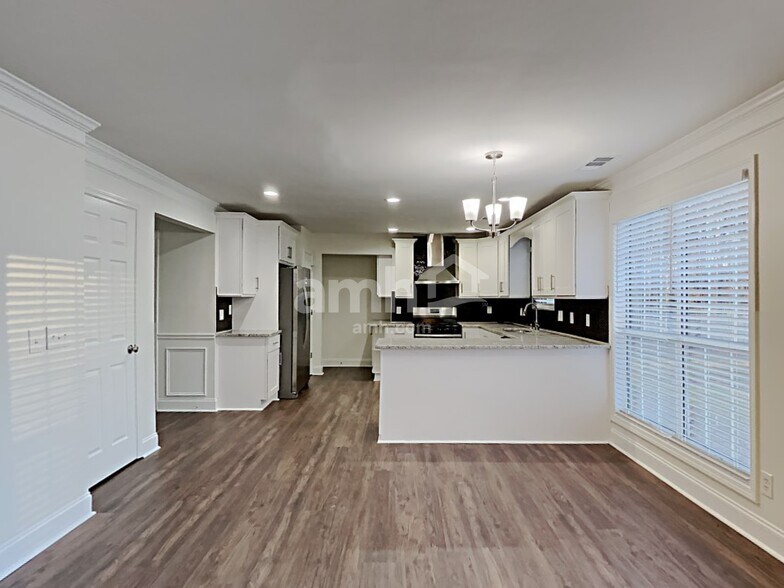 Building Photo - 2760 Woodbine Hill Way