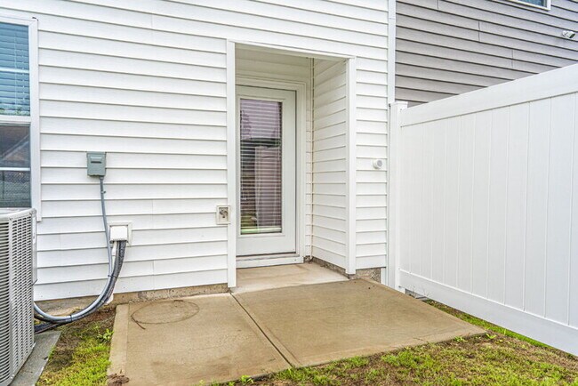 Building Photo - 3103 Alibird Ln
