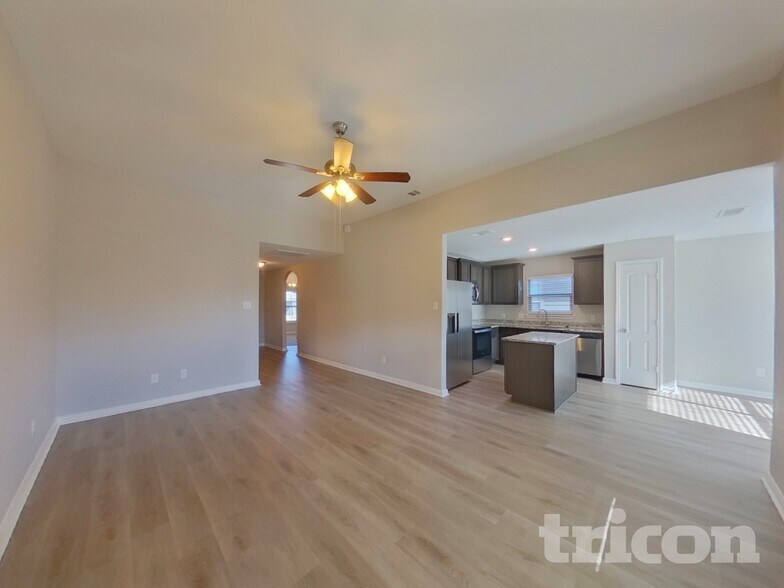 Building Photo - 118 Bush Dr