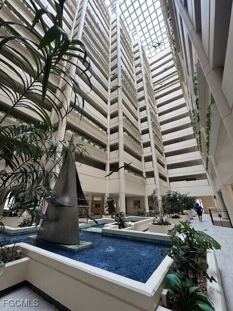 Building Photo - 5260 S Landings Dr