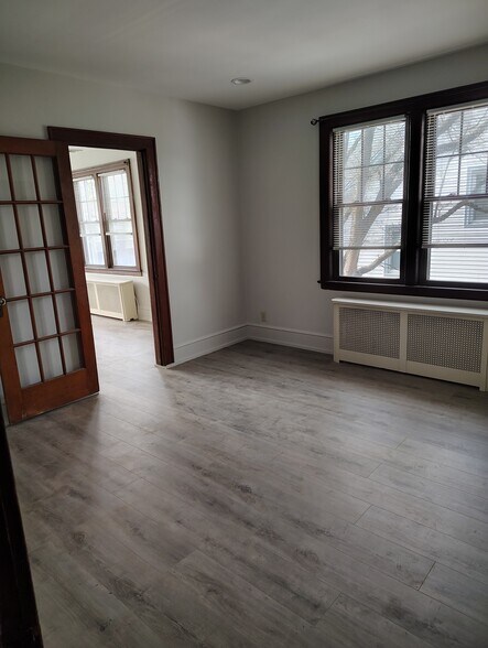 Building Photo - 45 Ardmore St