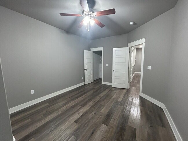 Building Photo - 2602 N Ward Dr