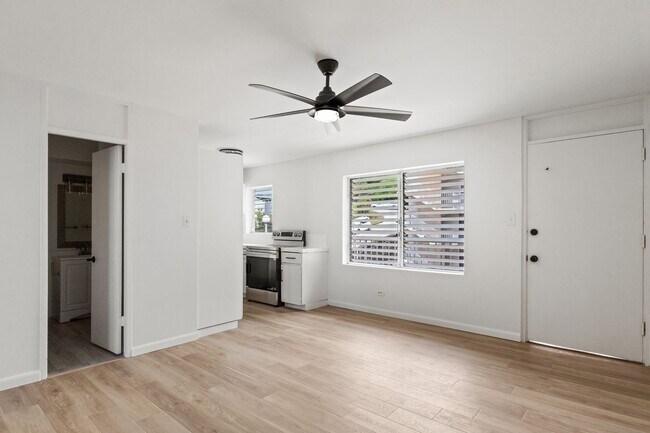 Building Photo - Ocean View Makiki Condo Near Queens & Downtown Honolulu
