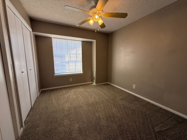 Building Photo - 1310 Opal Rd