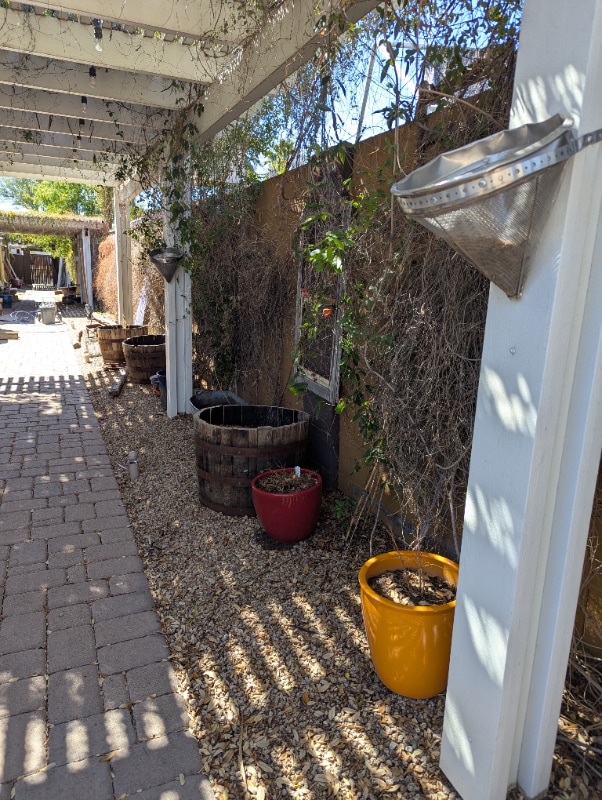 Building Photo - 1646 E Indianola Ave