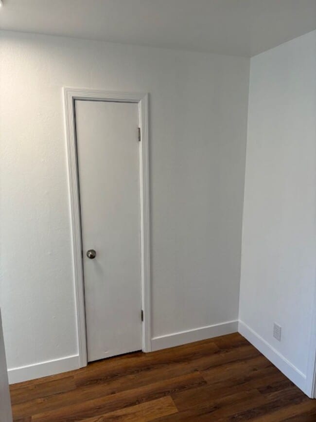 Building Photo - 9 Begonia Ln