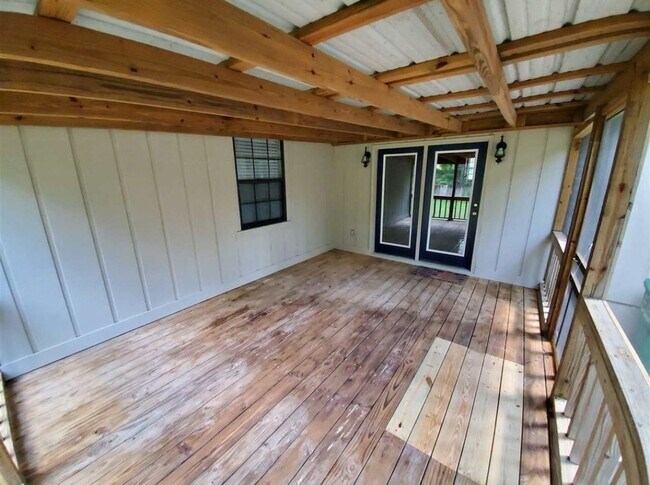 Building Photo - 8826 Minnow Creek Dr