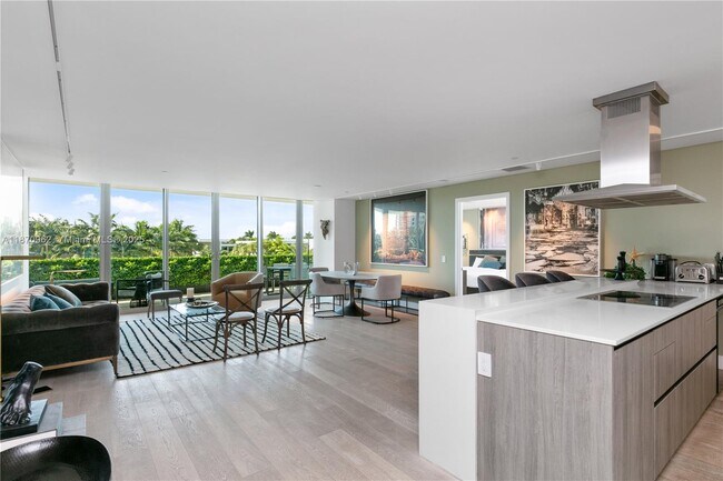 Building Photo - 360 Ocean Dr