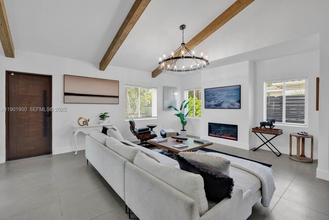 Building Photo - 901 NW 7th Street Rd