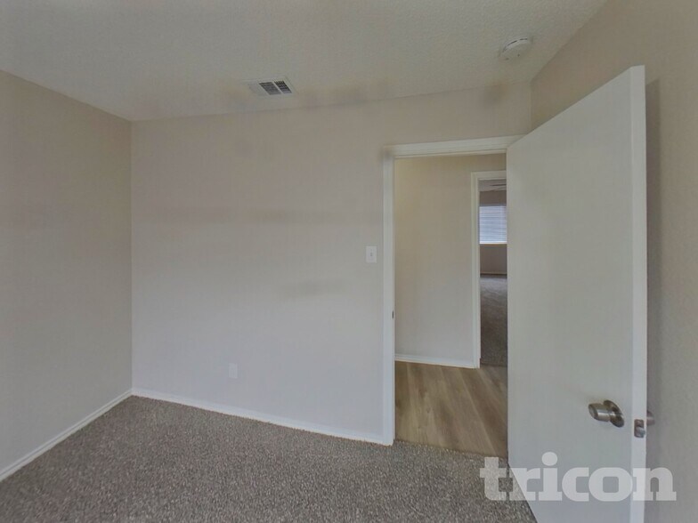 Building Photo - 133 Brockway Dr