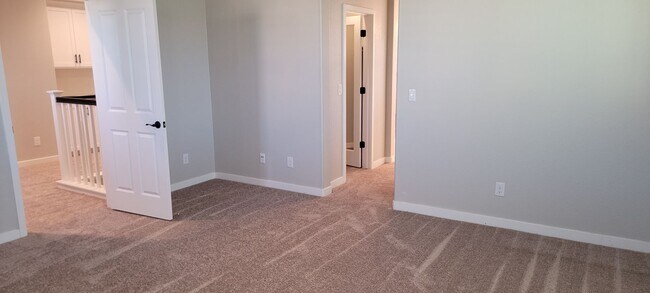Building Photo - Gorgeous 4 bedroom 3 bath in Fiddyment Farm