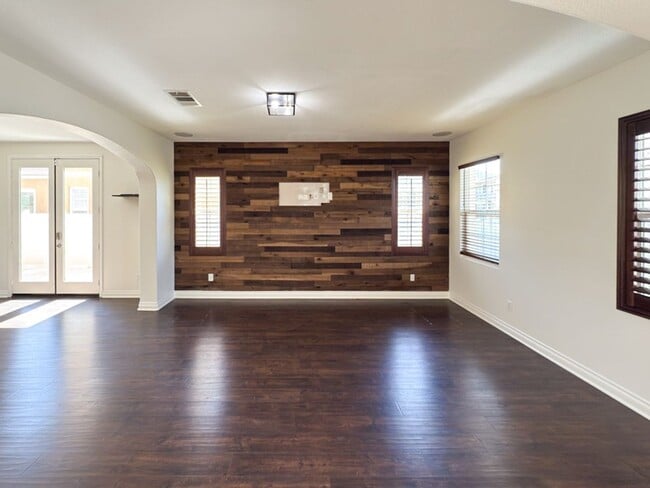 Building Photo - ~Temecula's Wolf Creek Community~ Beautifu...