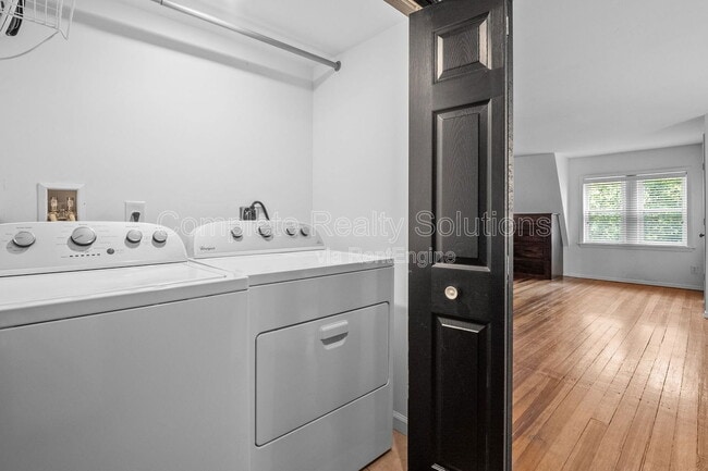 Building Photo - 2106 Cherokee St