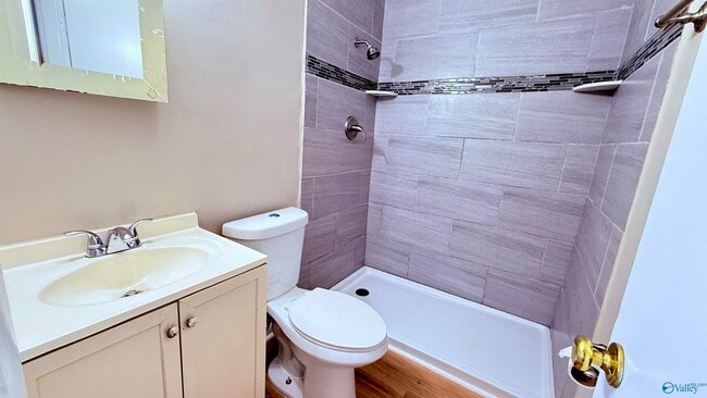 Building Photo - 105 Superior Ave SE